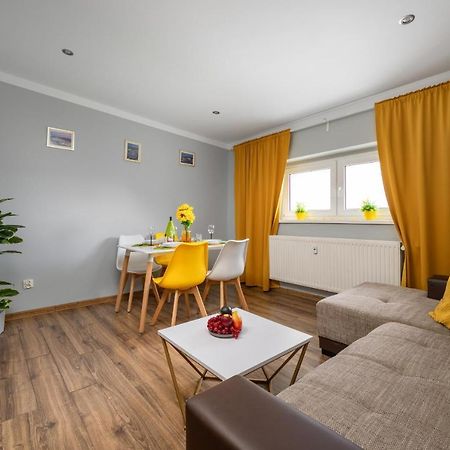 Market Square Corner Apartment Kuznicza By Noclegi Renters فروتسواف المظهر الخارجي الصورة