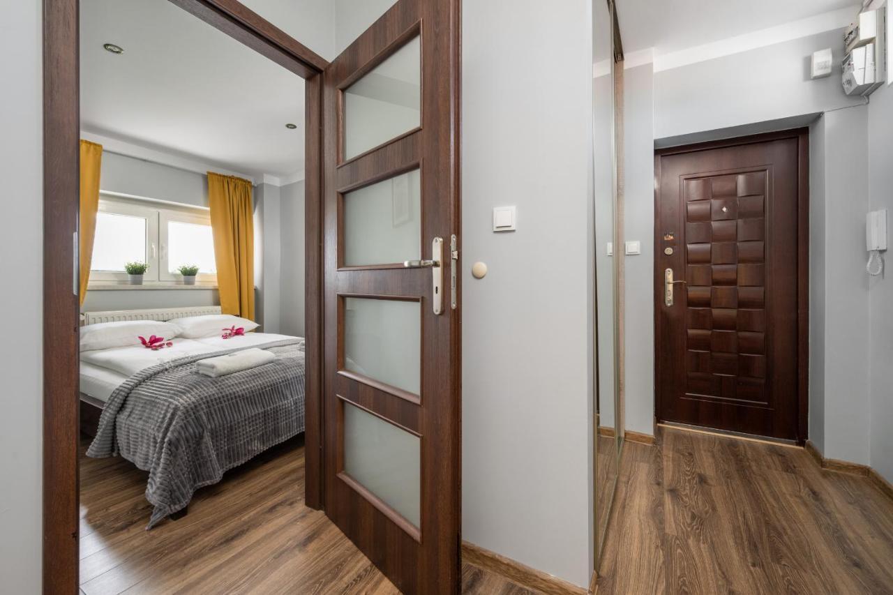 Market Square Corner Apartment Kuznicza By Noclegi Renters فروتسواف المظهر الخارجي الصورة